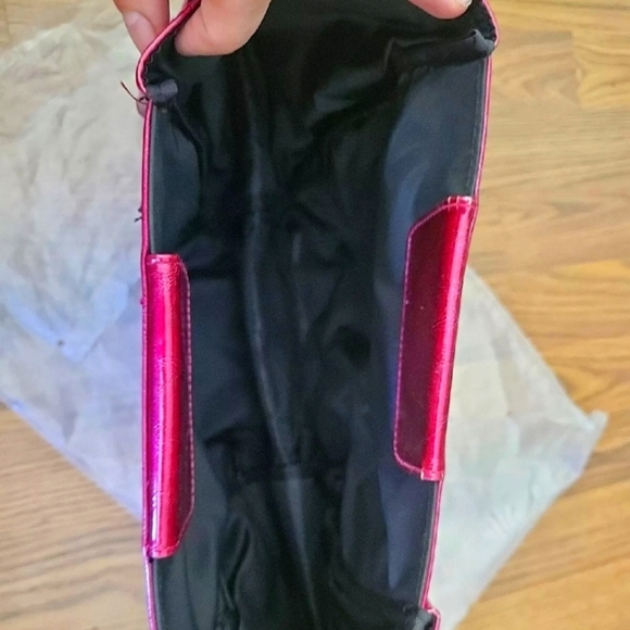 Miche Purse Red Gloss Leather Brand New , Just Purse No Carry Lanyard - Picture 4 of 4